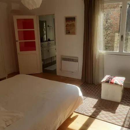 Glenn D'arques, Entre Port Et Plage *